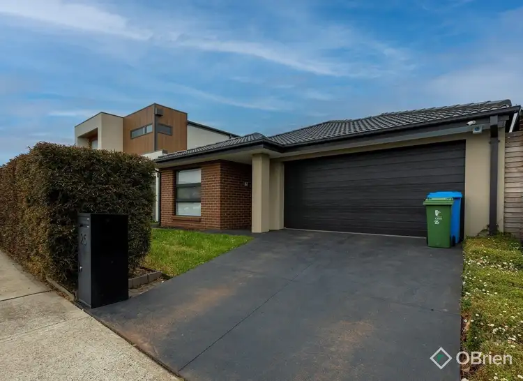 25 Remus Circuit, Cranbourne West VIC 3977