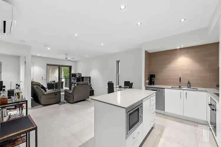 8/2 Little Bennett Street, Norman Park QLD 4170