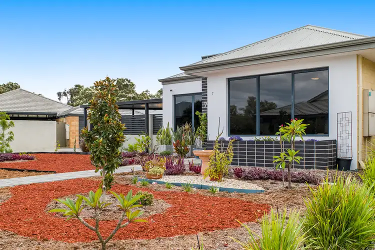 7 Midgegooroo Street, Ellenbrook WA 6069