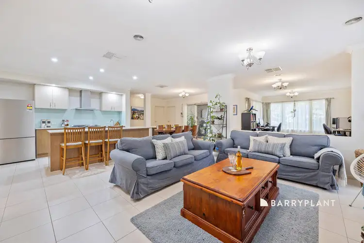 Sixth view of Homely house listing, 17 Hollyrood Drive, Berwick VIC 3806