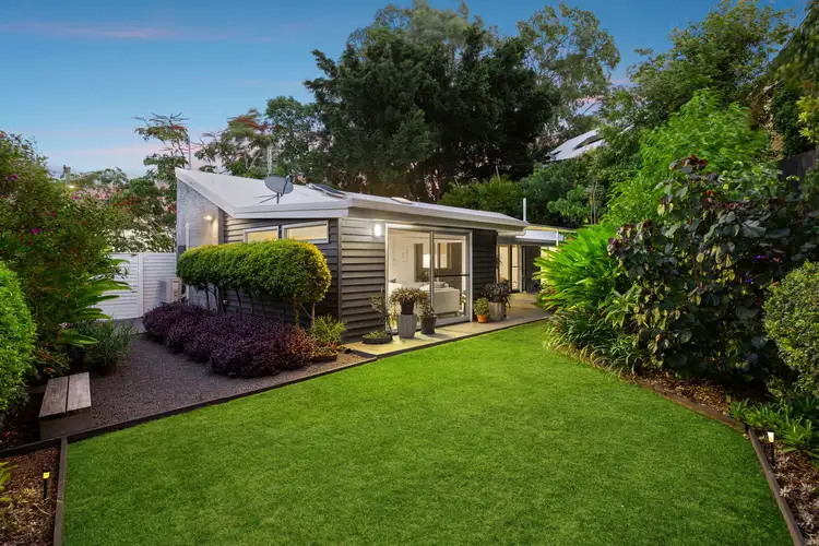 27 Golf Links Road