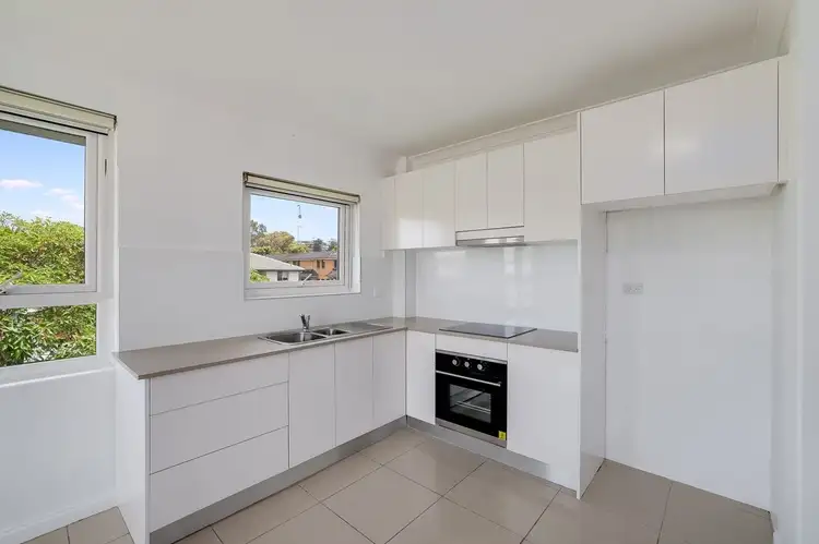 5/104 Oaks Avenue