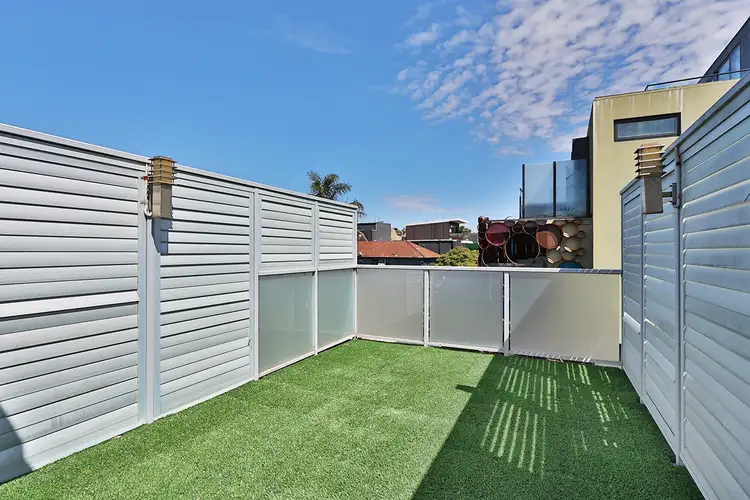 12 Lynott Street, St Kilda VIC 3182