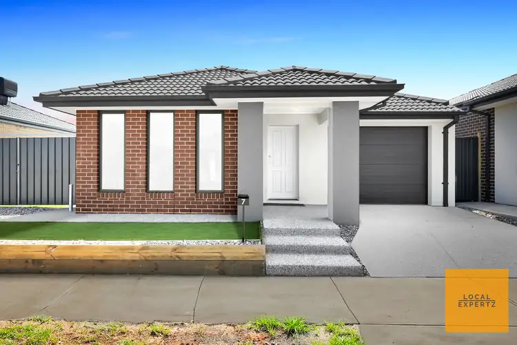 7 Downley Loop, Strathtulloh VIC 3338