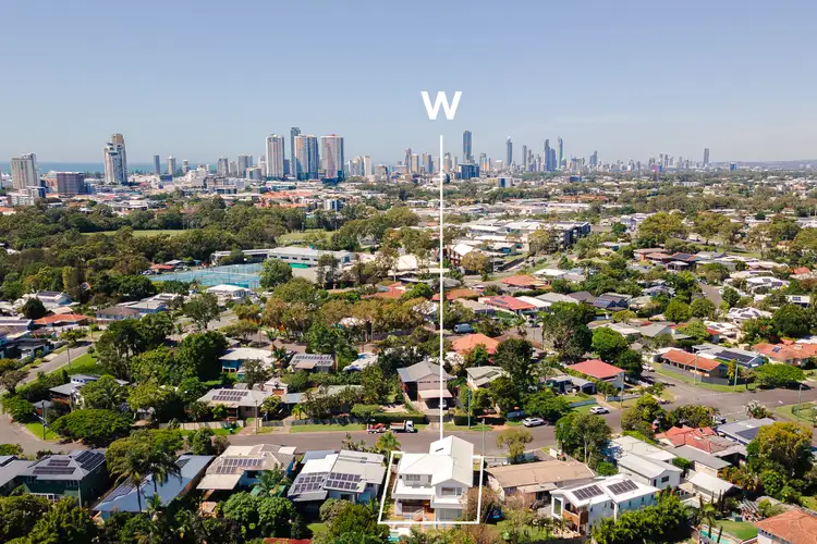 13 Lind Avenue, Southport QLD 4215