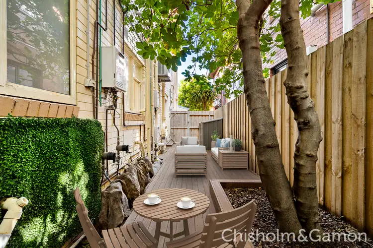 2/33 Byron Street, Elwood VIC 3184