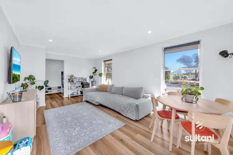 Fourth view of Homely house listing, 27 Amalfi Drive, Endeavour Hills VIC 3802