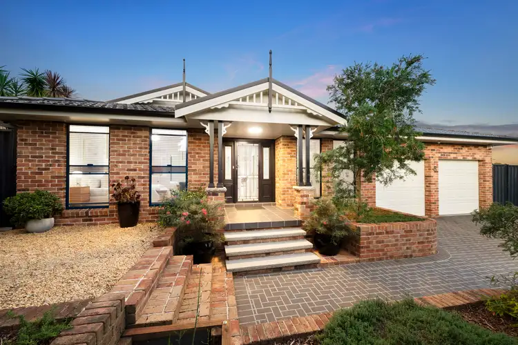8 Amber Avenue, Fletcher NSW 2287
