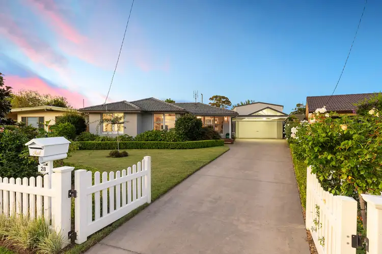 28 Robin Crescent