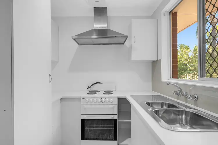 Sixth view of Homely house listing, 5 Sherbourne Way, Armadale WA 6112