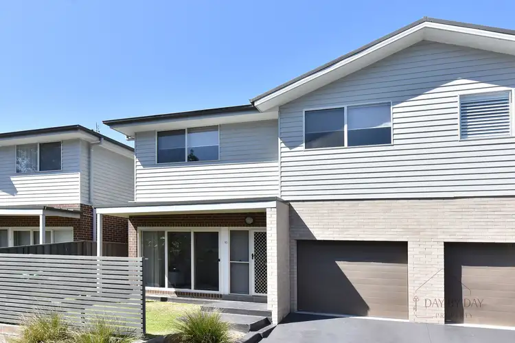 Main view of Homely unit listing, 10/20 Teak Close, Fletcher NSW 2287
