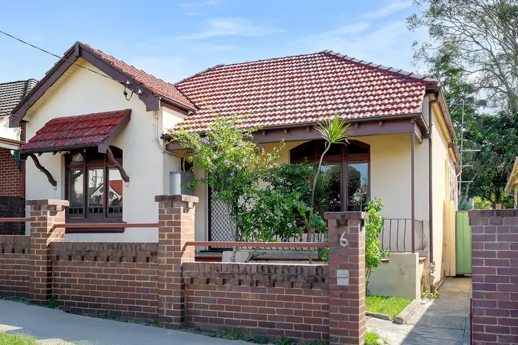 6 Clargo Street