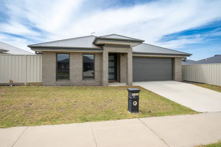 Main view of Homely house listing, 10 Hanrahan Street, Hamilton Valley NSW 2641