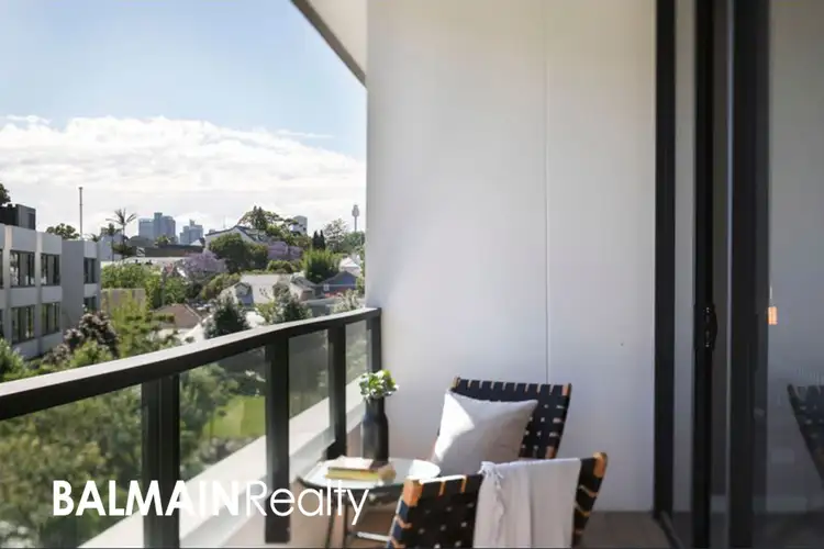 303/1 Nagurra Place