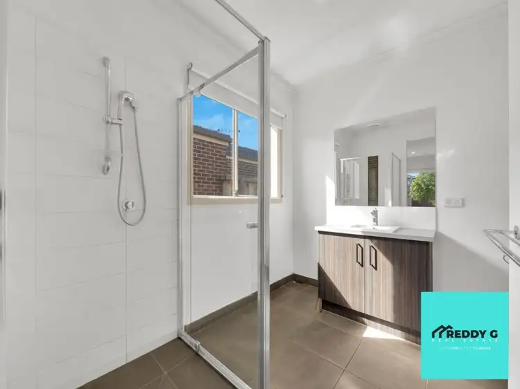 Fifth view of Homely house listing, 7 Swiss Way, Manor Lakes VIC 3024