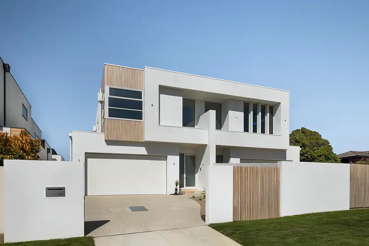 37 Carnoustie Grove, Mornington VIC 3931