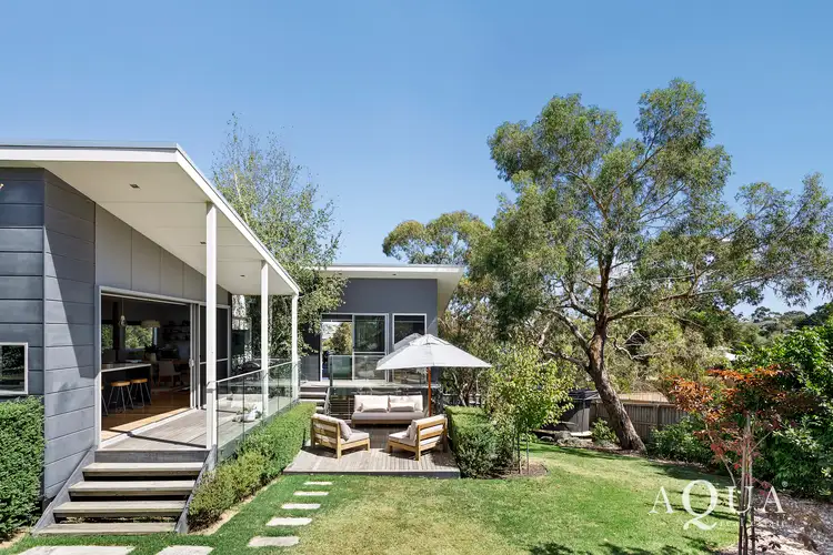 6 Manna Hill Court, Mount Eliza VIC 3930