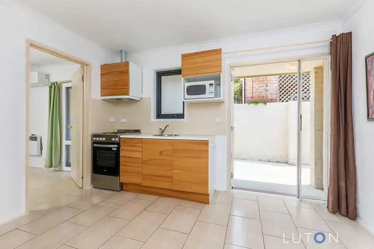 2/5 Gooreen Street, Reid ACT 2612