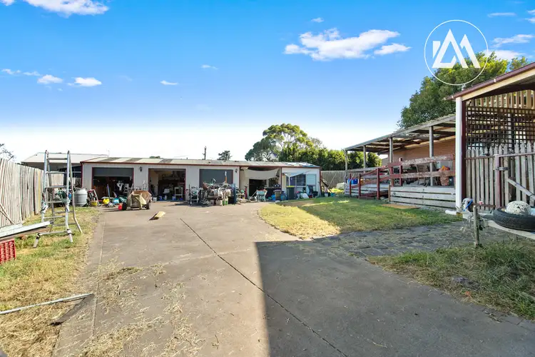 Fifth view of Homely house listing, 2 Lorraine Avenue, Langwarrin VIC 3910