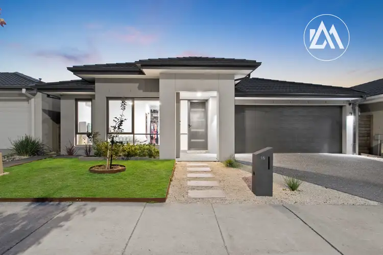 16 Hikari Crescent