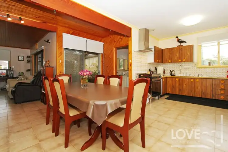Fourth view of Homely house listing, 2 Rosenthal Crescent, Reservoir VIC 3073