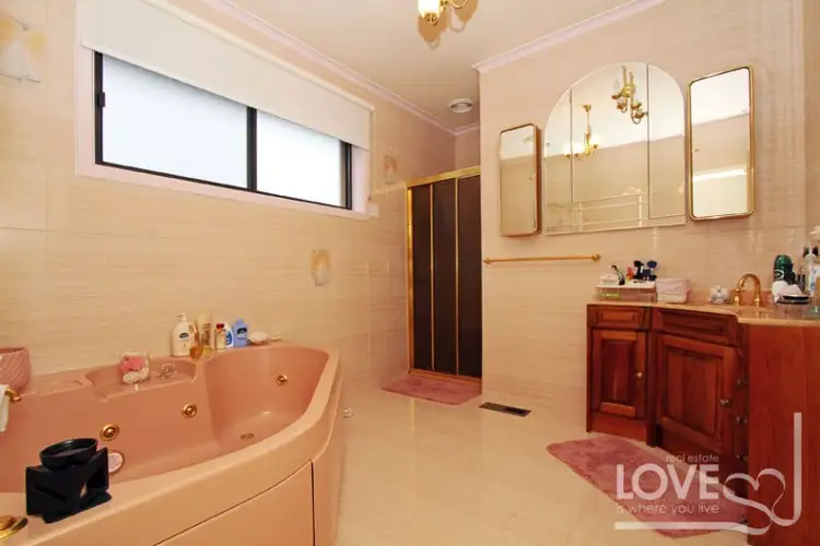 Sixth view of Homely house listing, 2 Rosenthal Crescent, Reservoir VIC 3073