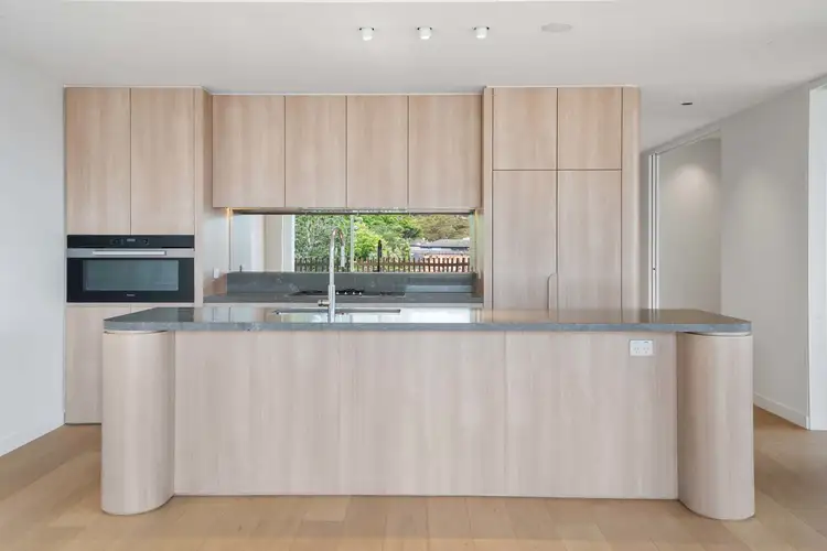 201/45 Hall Street