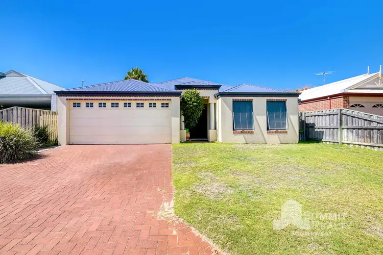 4 Ambrose Green, Pelican Point WA 6230