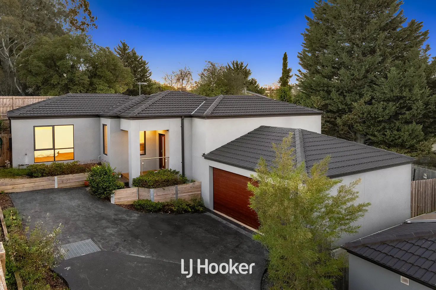 Main view of Homely house listing, 4/14 Outlook Drive, Berwick VIC 3806
