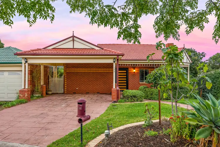 120 Stewarts Lane, Sunbury VIC 3429