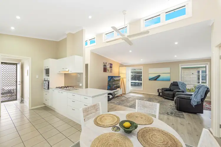 72A/2 Macleay Drive, Halekulani NSW 2262