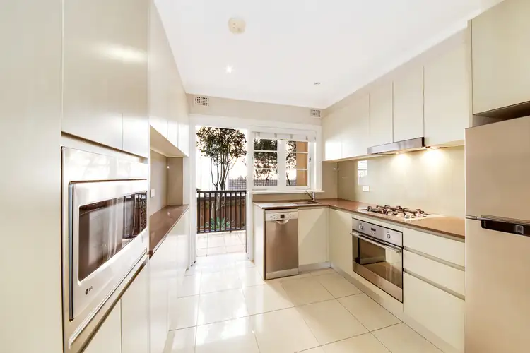 1/7 Spruson Street