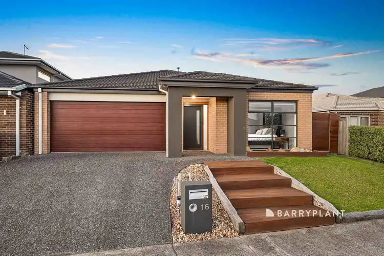 16 Pioneer Way, Officer VIC 3809