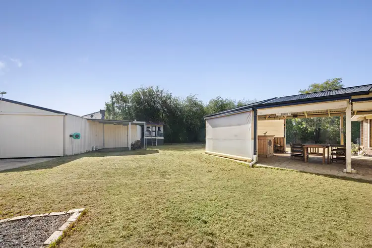 4 Greenwich Court, Brookfield VIC 3338