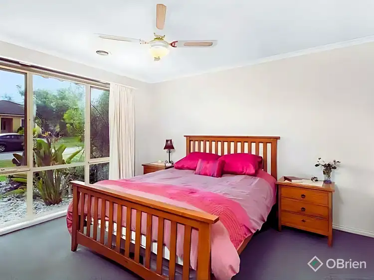 Fifth view of Homely house listing, 9 Wilona Way, Berwick VIC 3806