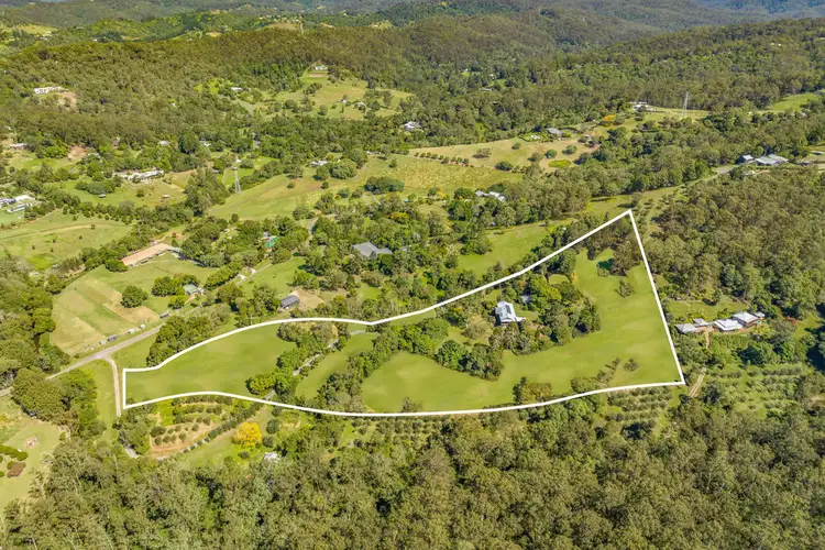 153 Jones Road, Brookfield QLD 4069