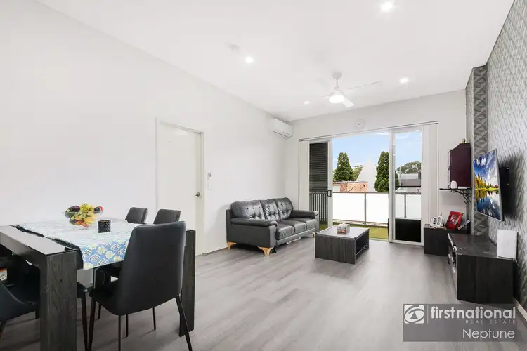 1/15-19 Toongabbie Road