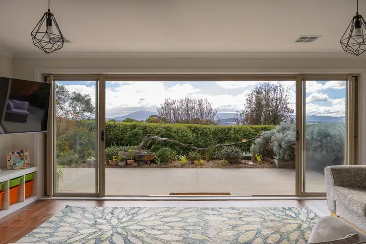 5 Pindara Place, Gisborne VIC 3437