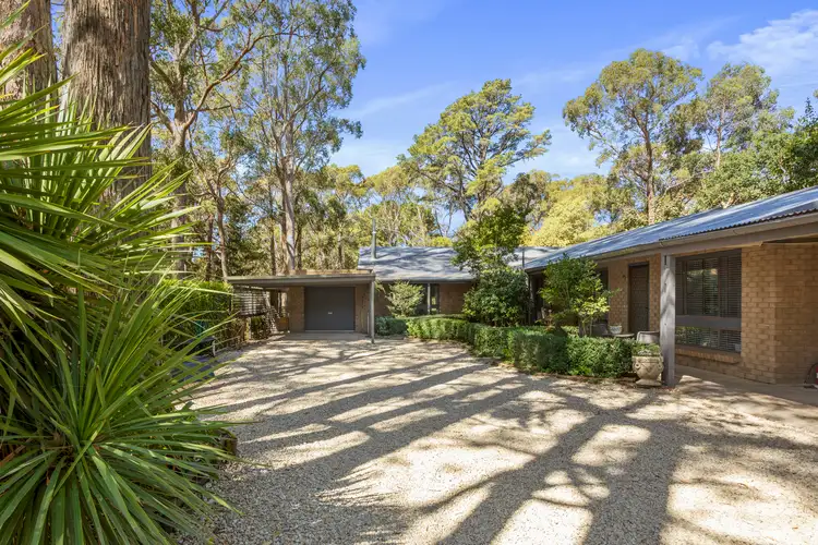 16 Tregarthen Road, Summertown SA 5141
