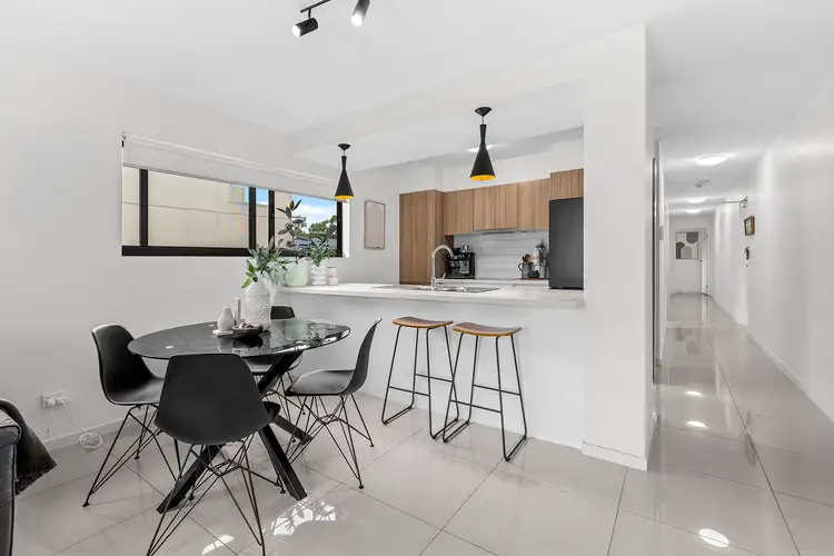 8/110 Nicholson Street, Greenslopes QLD 4120