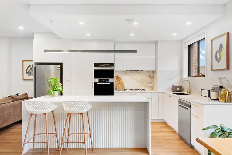 Third view of Homely apartment listing, 1/10 Oaks Avenue, Dee Why NSW 2099