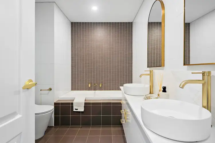 Sixth view of Homely apartment listing, 1/10 Oaks Avenue, Dee Why NSW 2099