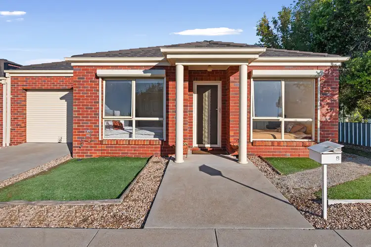 8 Sydney Avenue, Maryborough VIC 3465