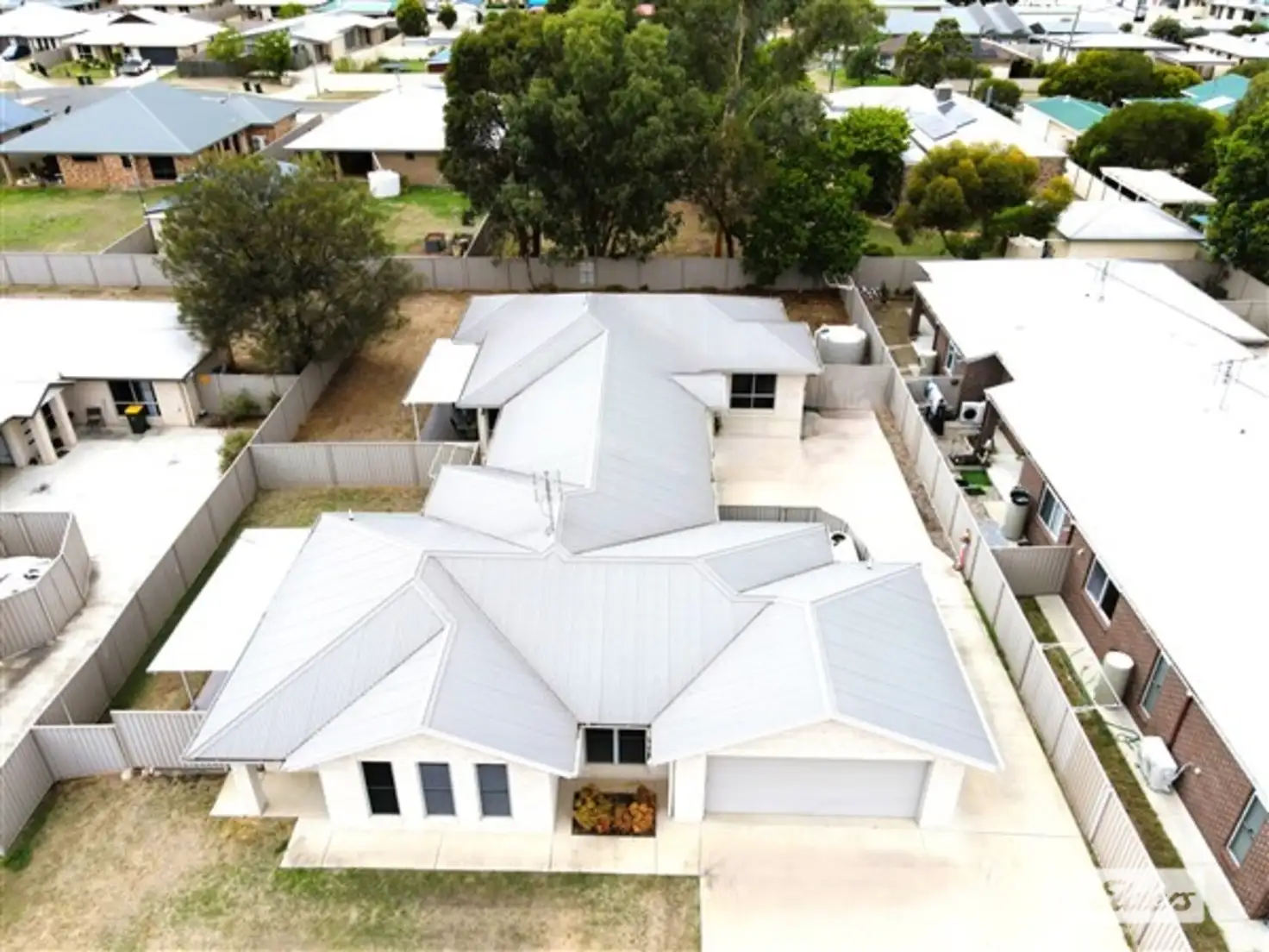 Main view of Homely block of units listing, 1&2/24 Lee Street, Miles QLD 4415