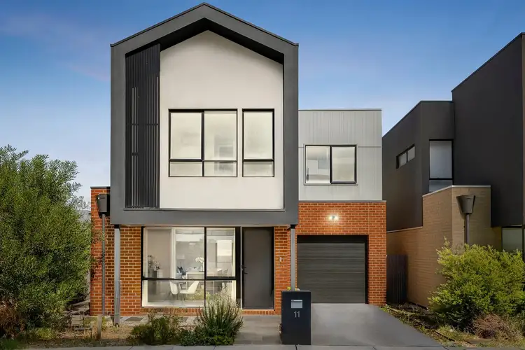 11 Lomandra Drive, Clayton South VIC 3169