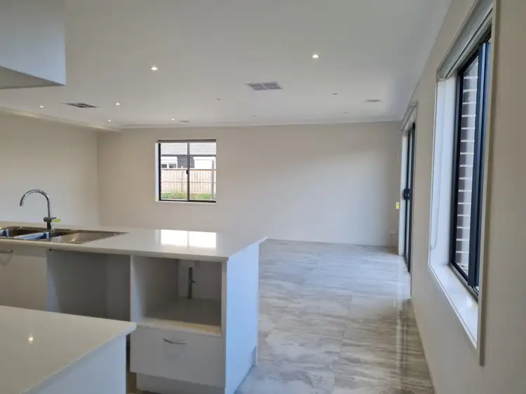 Fifth view of Homely house listing, 10 Ungara Drive, Werribee VIC 3030