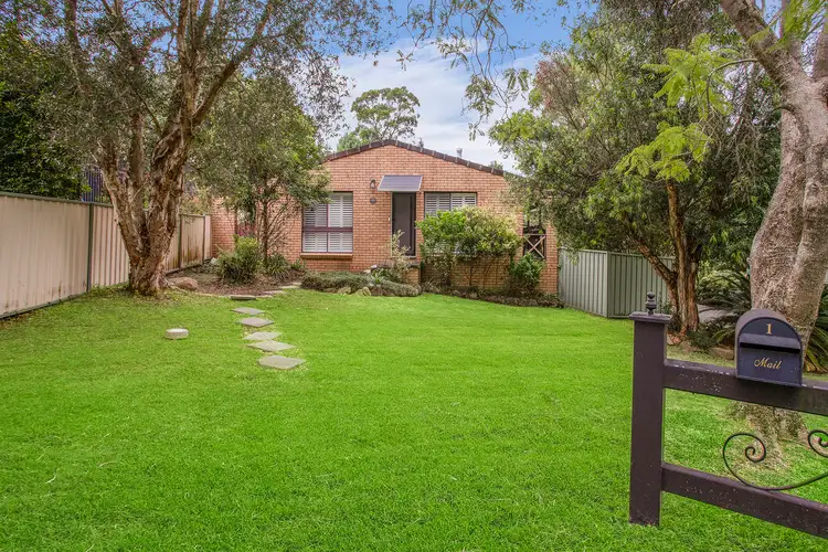 1 Camphora Avenue, Balgownie NSW 2519
