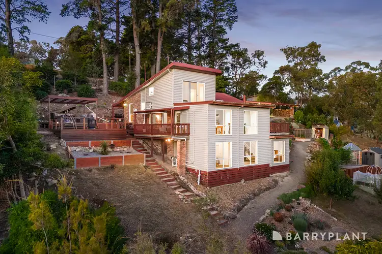 25 Thomas Crescent, Lilydale VIC 3140