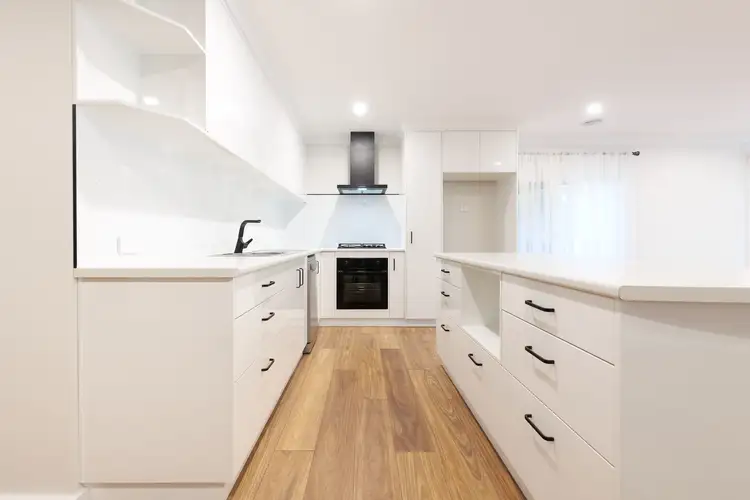 Fourth view of Homely house listing, 2 Melgaard Court, Wodonga VIC 3690
