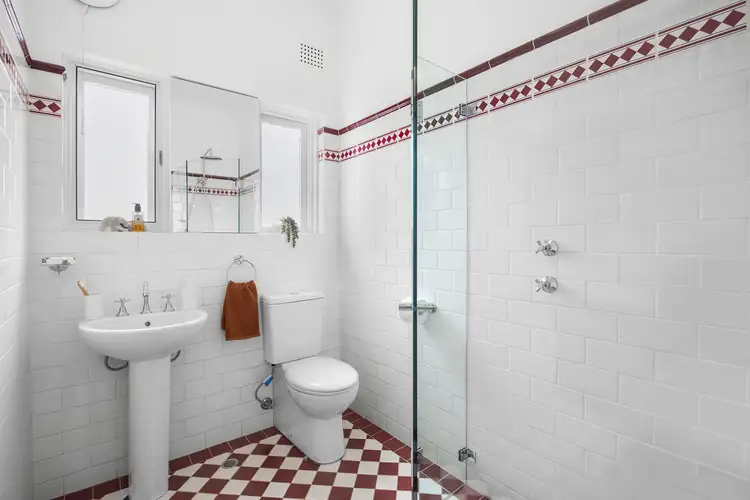 Fifth view of Homely apartment listing, 3/18 Spruson Street, Neutral Bay NSW 2089